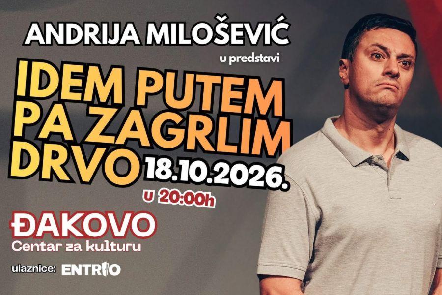 Andrija Milošević u predstavi „Idem putem pa zagrlim drvo“