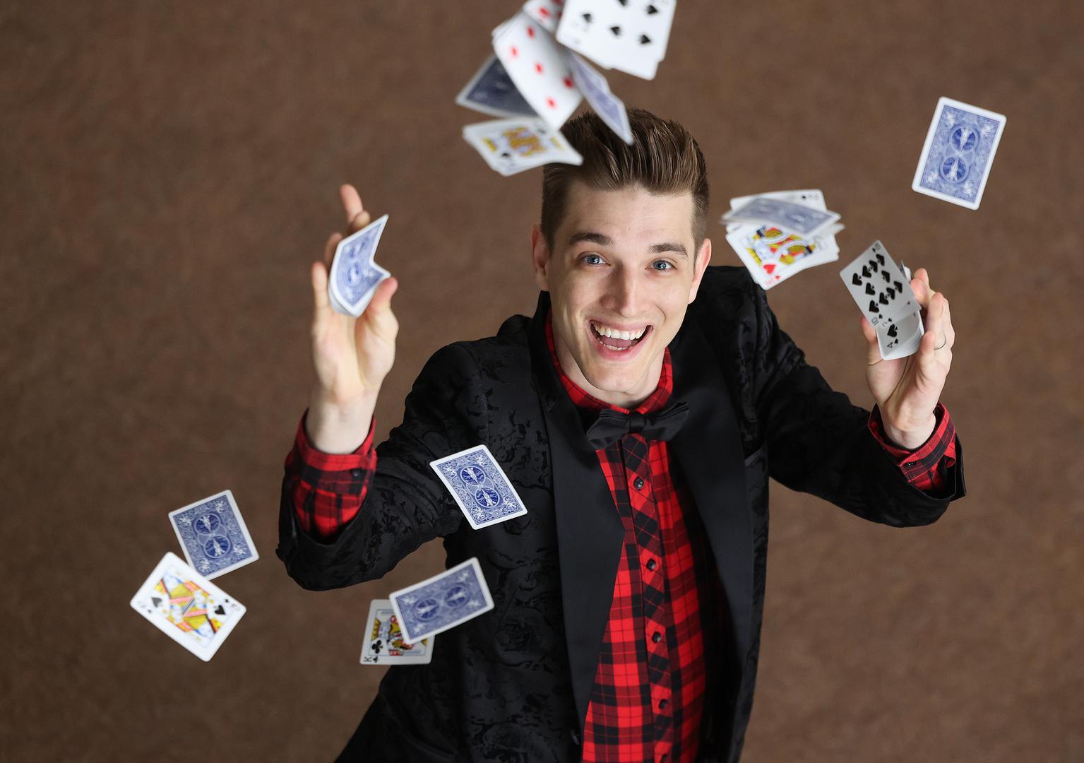 MAGIC LEON