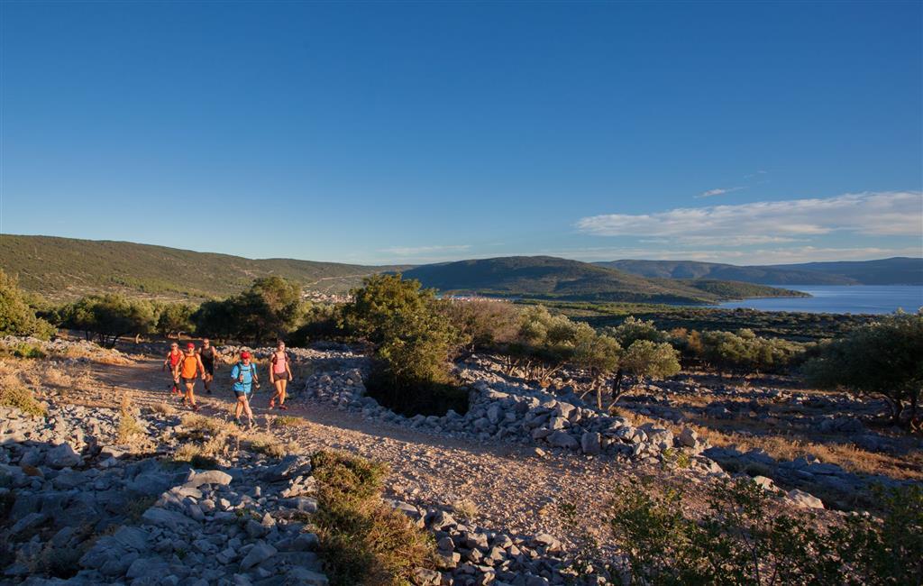 Cres Hike