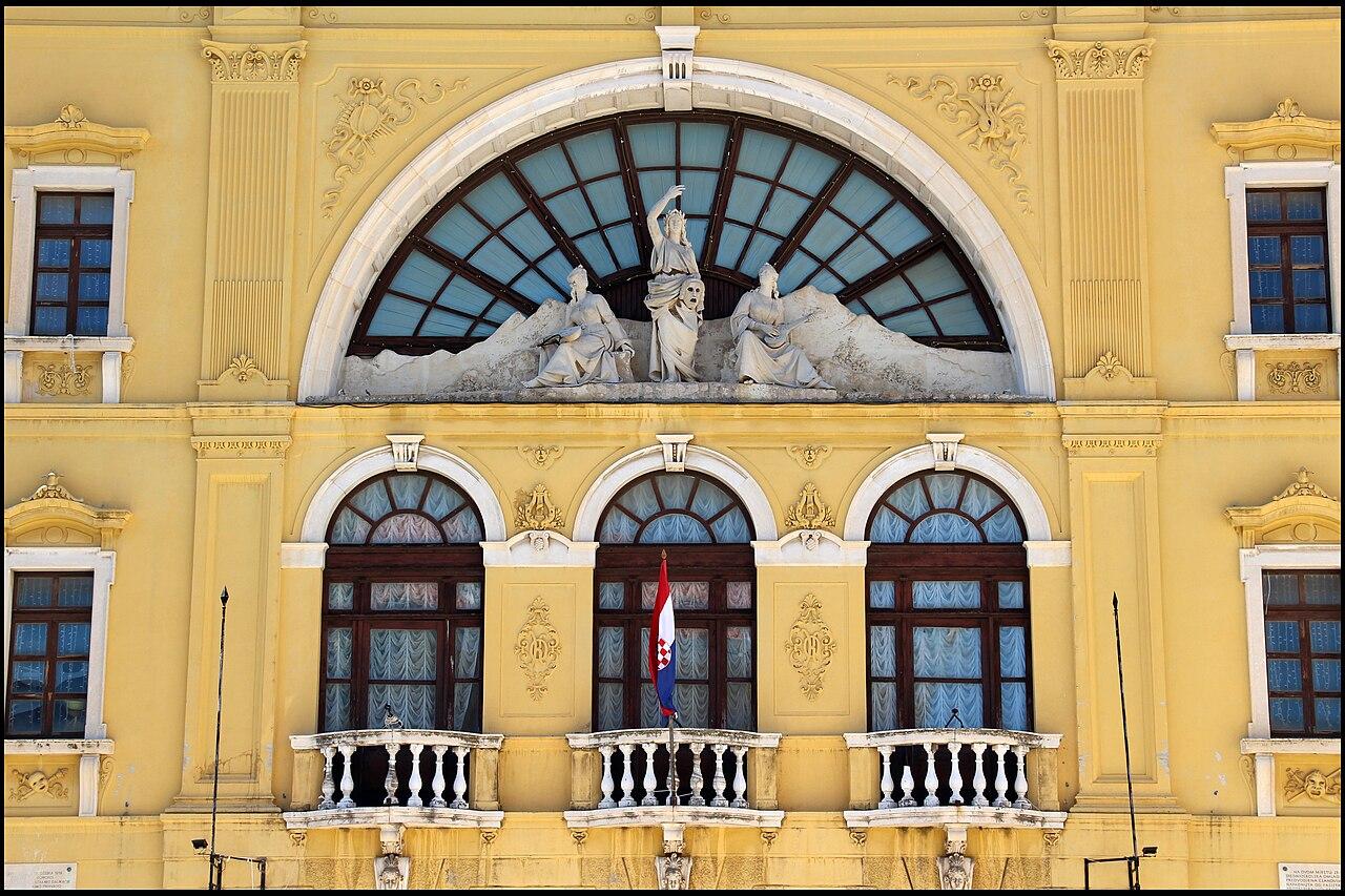 Pas, žena, muškarac